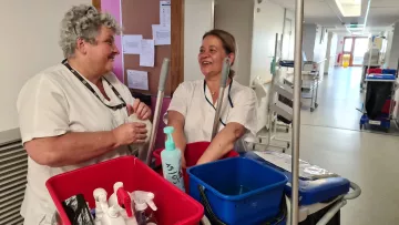 Isabelle et Isabelle Agents de Services Hospitaliers